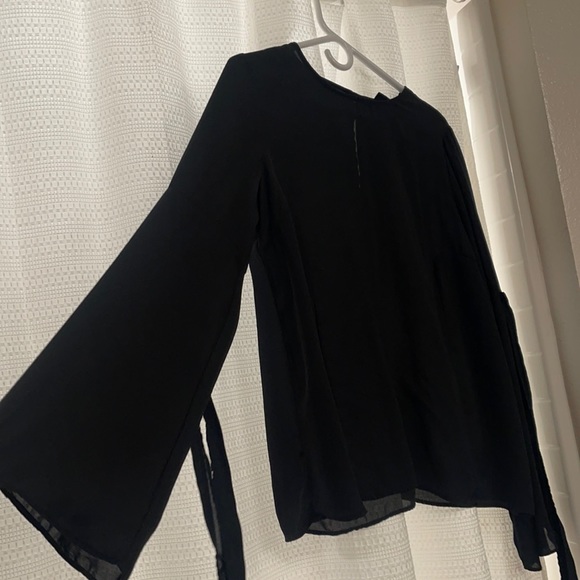 Black wide long sleeve blouse - Picture 1 of 2